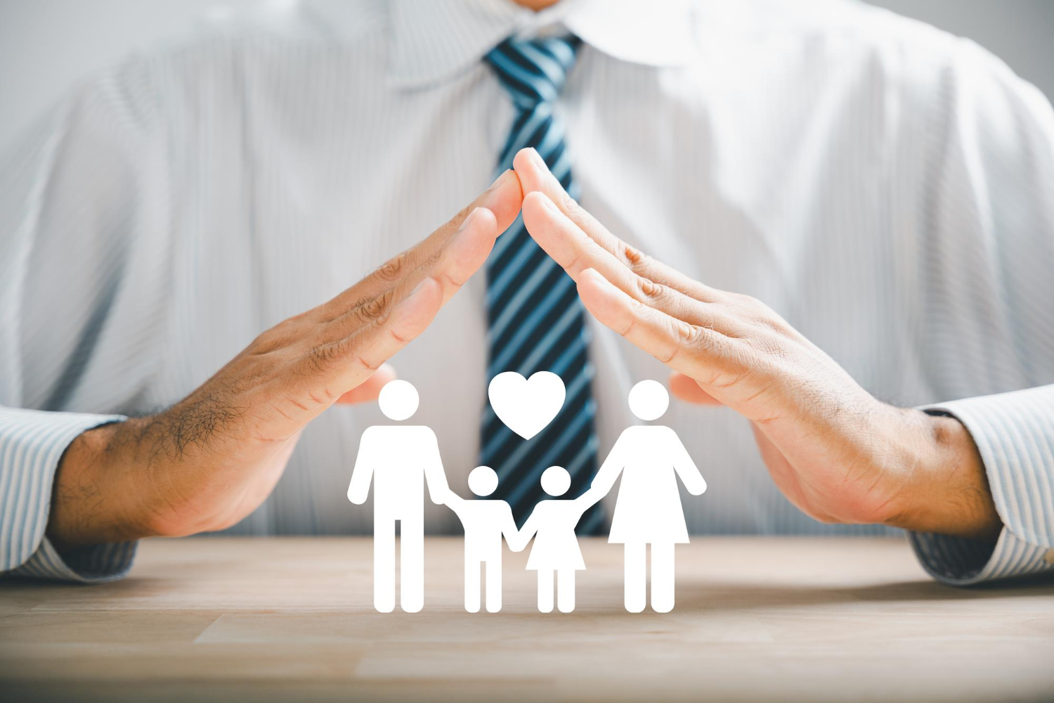 Familia con Swiss Medical Seguros